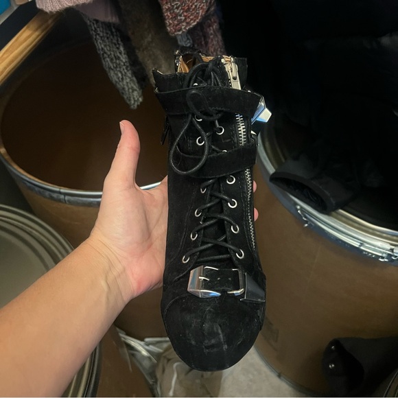 Platform black buckle zip up booties - Picture 3 of 5